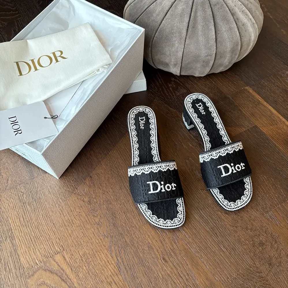 Dior Dentelle Heeled Slide Navy Blue Dior Oblique Embroidered Cotton and White Lace for Women Dior Dentelle Heeled Slide Navy Blue Dior Oblique Embroidered Cotton and White Lace for Women