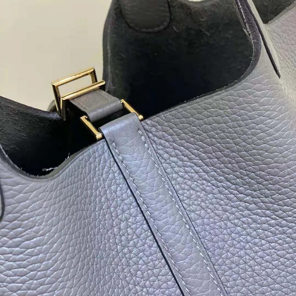 Hermes Picotin Lock 18cm in Clémence leather for Women in Gray Hermes Picotin Lock 18cm in Clémence leather for Women in Gray