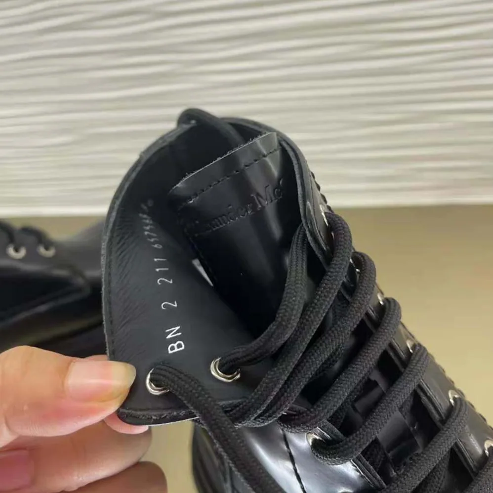 Alexander Mcqueen Wander Black Shiny Spazzolato Calf Leather Lace for Women in up Boot