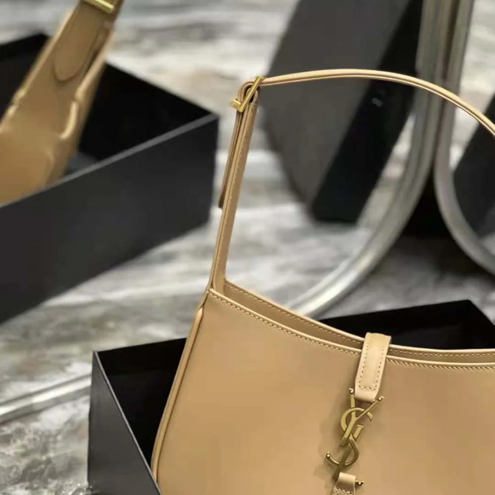 Saint Laurent YSL Le 5 A 7 Hobo Bag in Vegetable-Tanned Leather for Women in Sandy