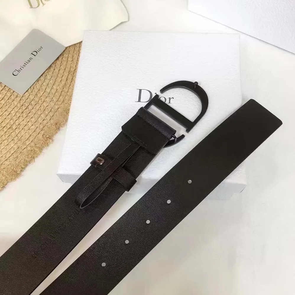 Dior 30 Montaigne Belt in Calfskin Leather for Men in Black Dior 30 Montaigne Belt in Calfskin Leather for Men in Black
