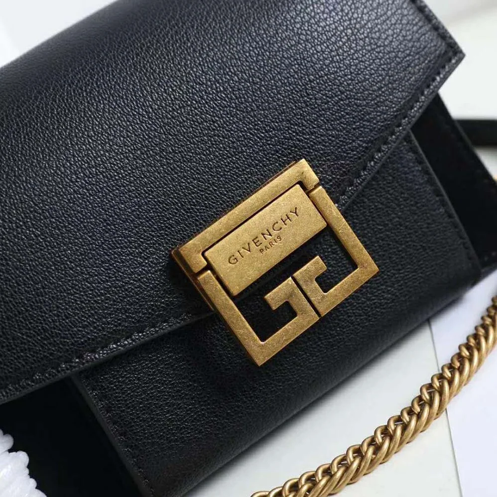 Givenchy Two-Toned Medium GV3 Bag Leather and Suede for Women in Black Givenchy Two-Toned Medium GV3 Bag Leather and Suede for Women in Black