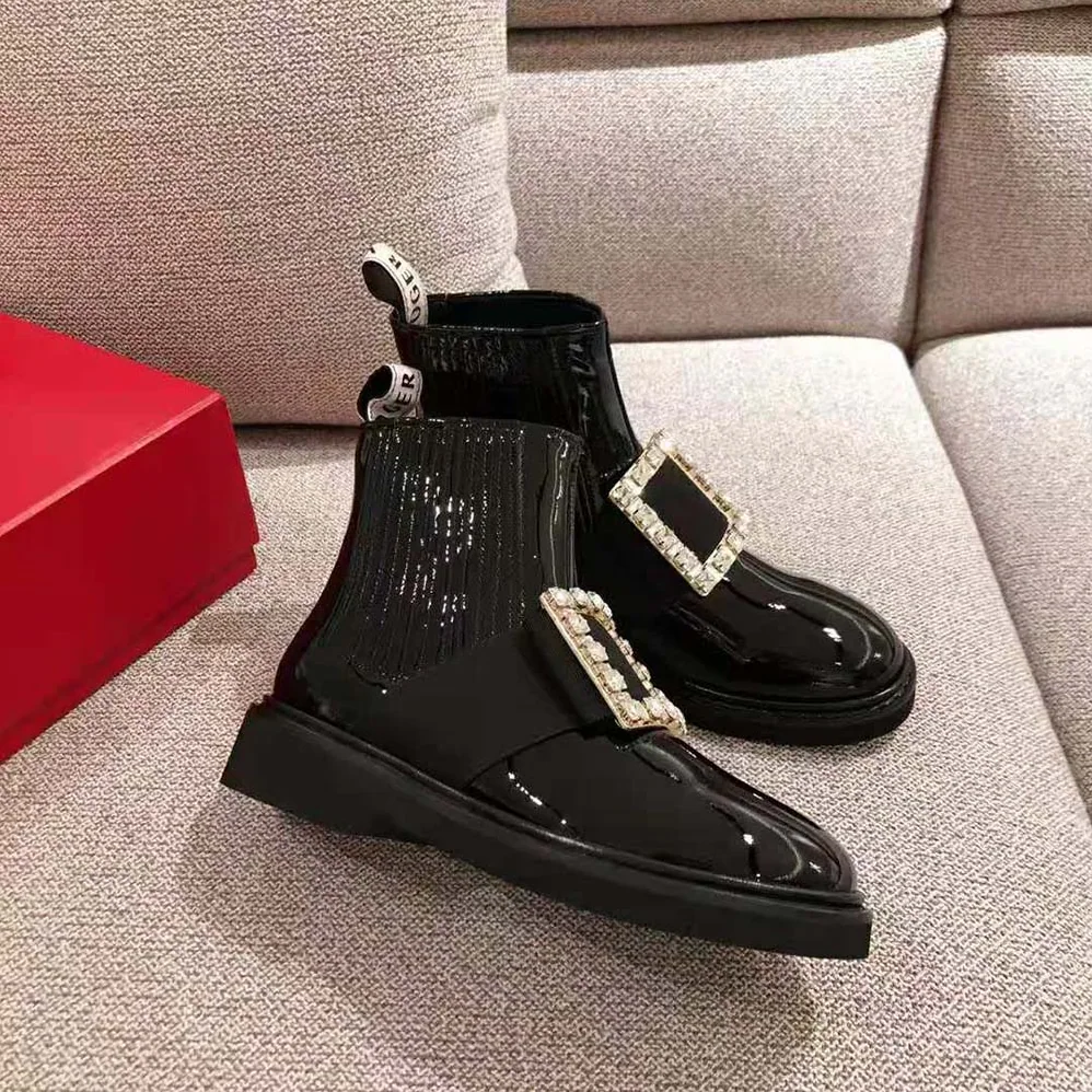 Roger Vivier Chelsea Viv' Rangers Strass Buckle Ankle Boots for Women in Black