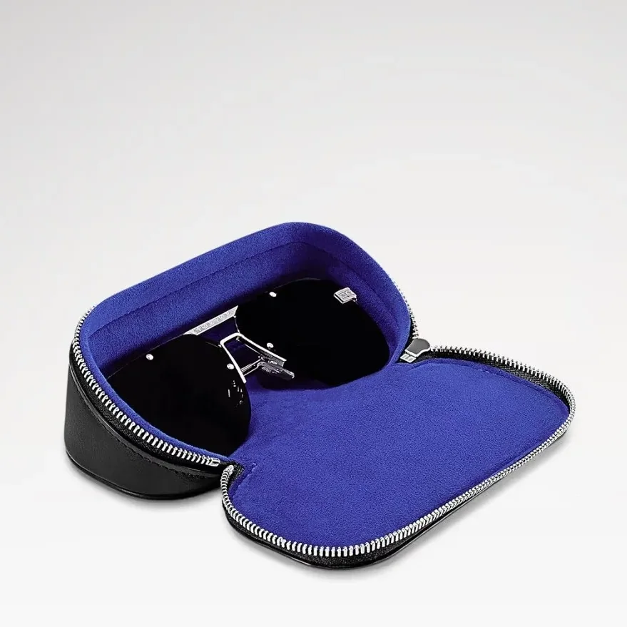 Louis Vuitton Sunglasses Pouch GM Monogram Eclipse Louis Vuitton Sunglasses Pouch GM Monogram Eclipse