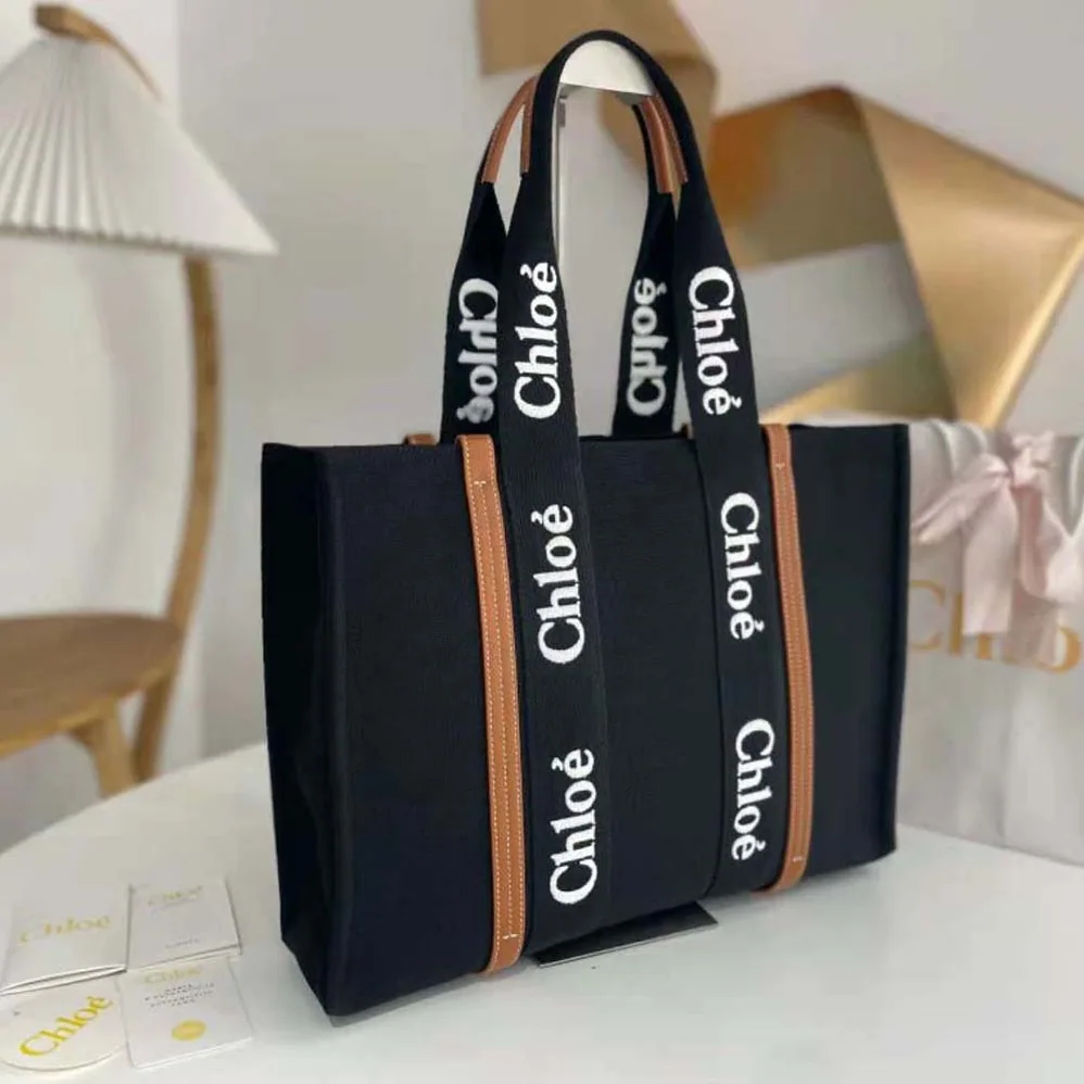 Chloe Medium Woody Tote Bag for Women in Black