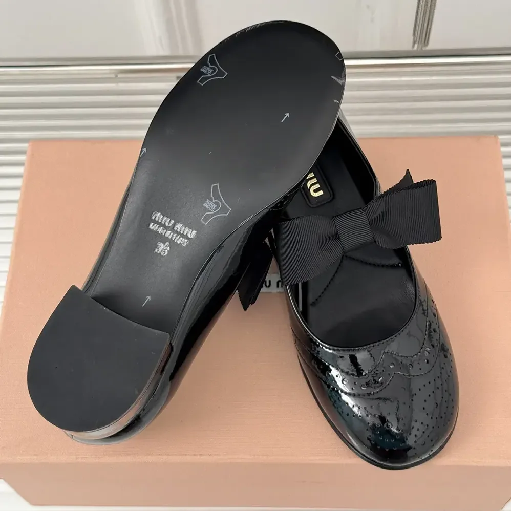 Miu Miu Patent Leather Pumps with Bow for Women in Black Miu Miu Patent Leather Pumps with Bow for Women in Black