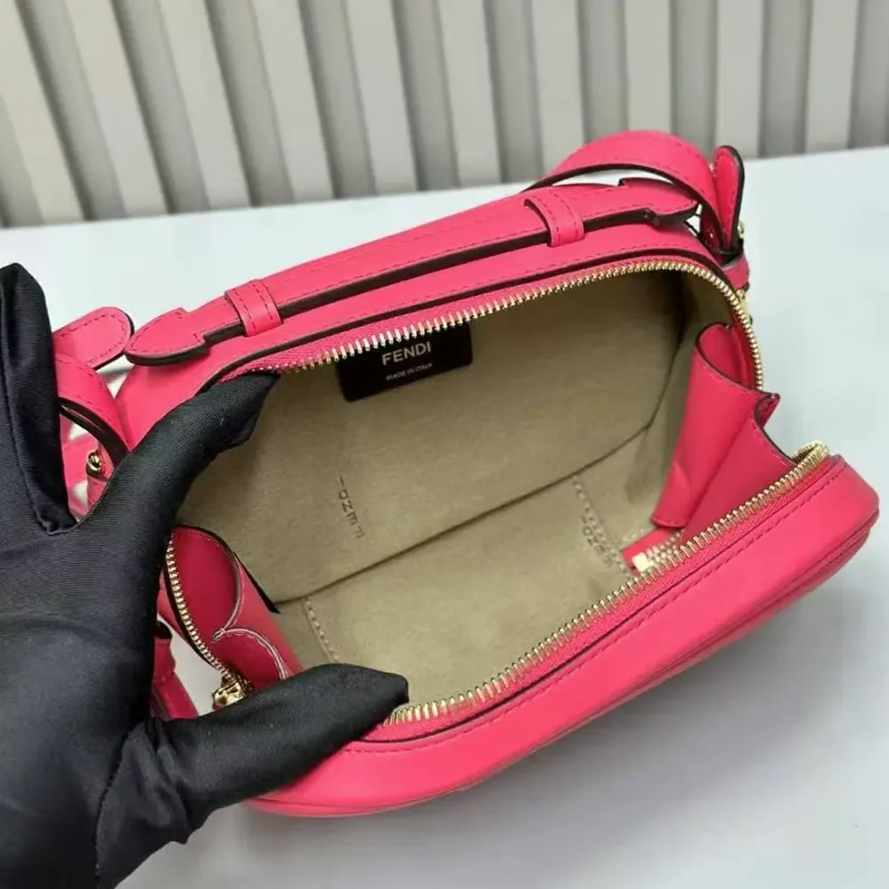 Fendi O Lock Mini Camera Case Pink Leather Mini Bag for Women Fendi O Lock Mini Camera Case Pink Leather Mini Bag for Women