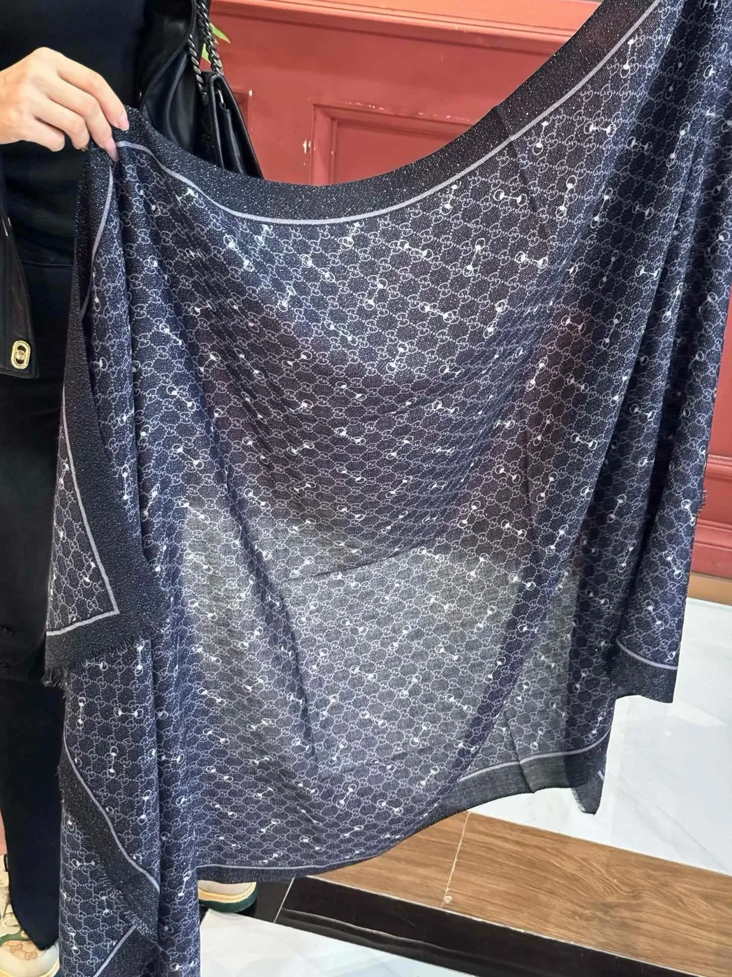 Gucci Glowing Scarf Black / Gucci Glowing Scarf Black /