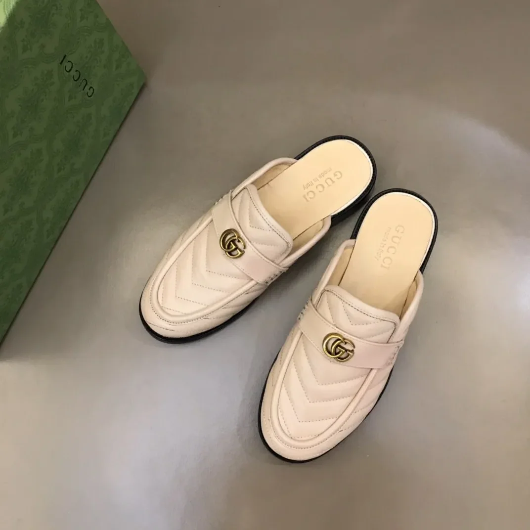 Gucci Slipper With Interlocking G Beige Gucci Slipper With Interlocking G Beige