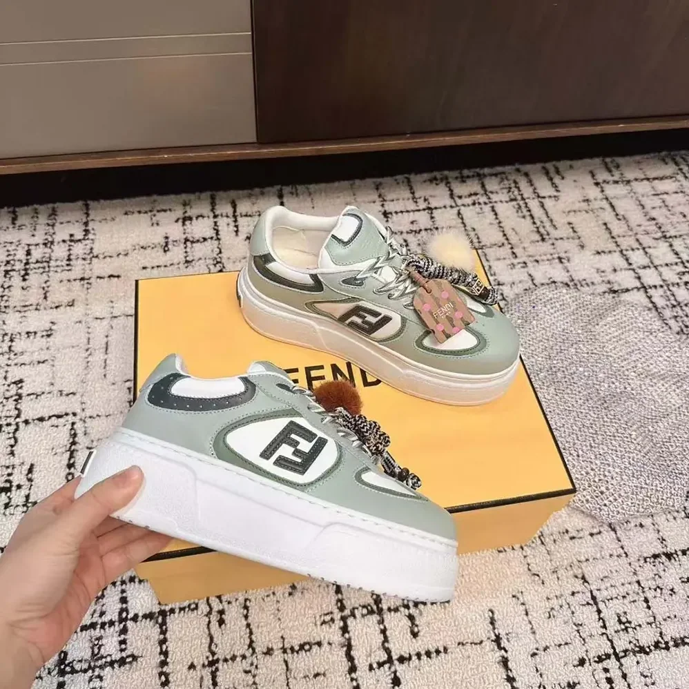 Fendi Match Low Top Platform Shoes In Green Leather With Charm for Women Fendi Match Low Top Platform Shoes In Green Leather With Charm for Women