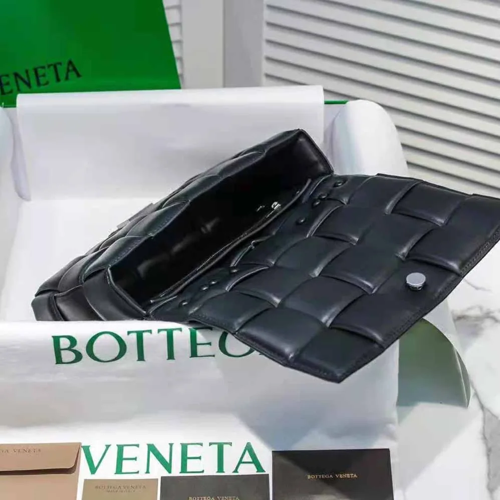 Bottega Veneta Chain Cassette Padded Intrecciato Leather Crossbody Bag for Women in Black Bottega Veneta Chain Cassette Padded Intrecciato Leather Crossbody Bag for Women in Black
