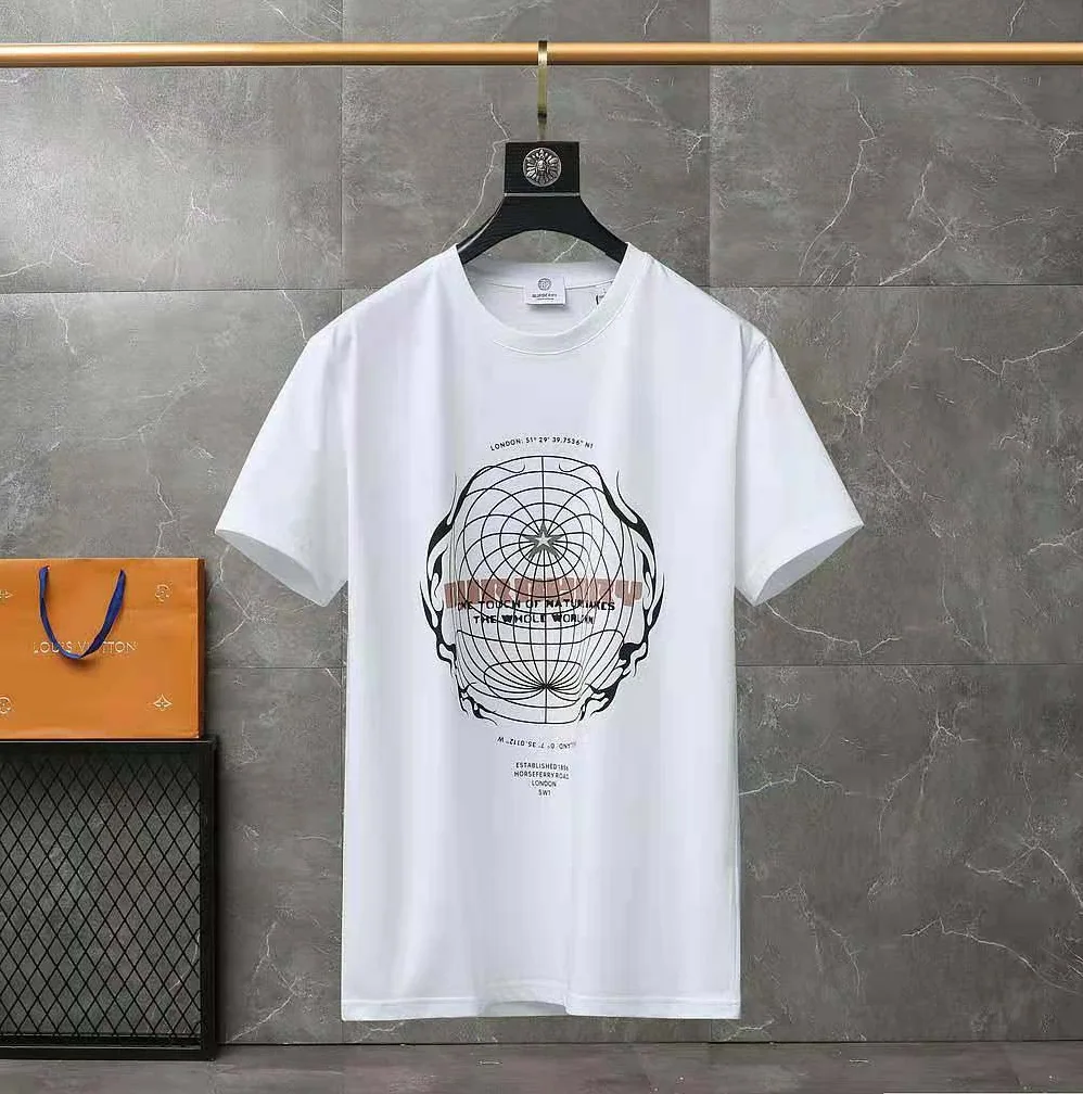 Burberry Globe Graphic Print Cotton Oversized T-shirt for Men in White Burberry Globe Graphic Print Cotton Oversized T-shirt for Men in White