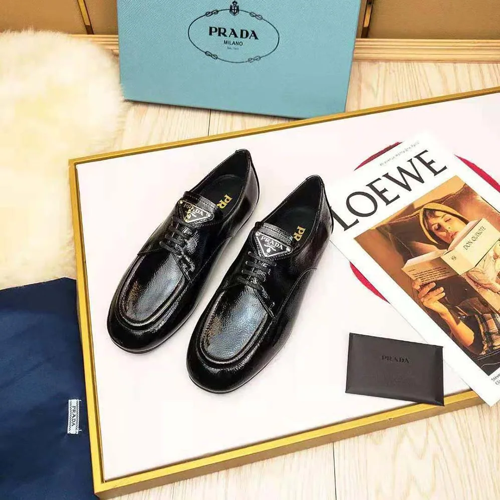 Prada Naplak Leather Laced Shoes for Women in Black Prada Naplak Leather Laced Shoes for Women in Black