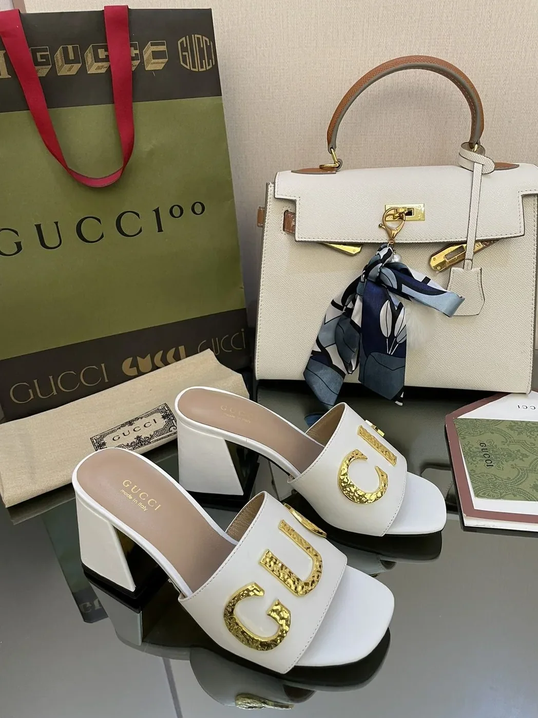 Gucci ‘Gucci' Slide Sandal White for Women Gucci ‘Gucci' Slide Sandal White for Women