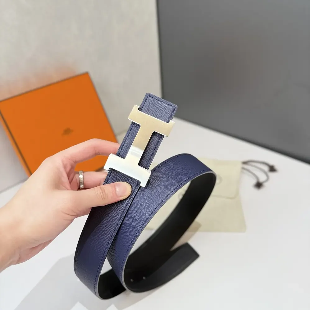 Hermes H Belt Buckle & Reversible Leather Strap 32 mm for Unisex in Black/Navy