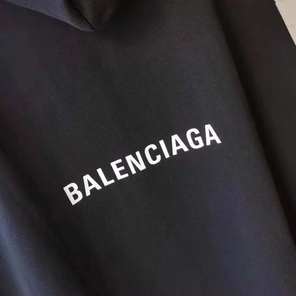 Balenciaga Space Boxy Hoodie in Black Medium Fleece for Women Balenciaga Space Boxy Hoodie in Black Medium Fleece for Women