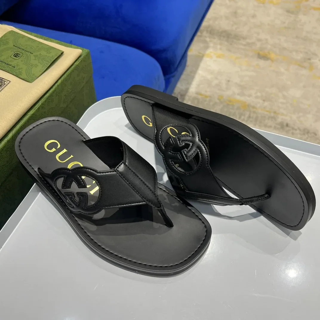 Gucci Interlocking in G Thong Sandal Black Gucci Interlocking in G Thong Sandal Black