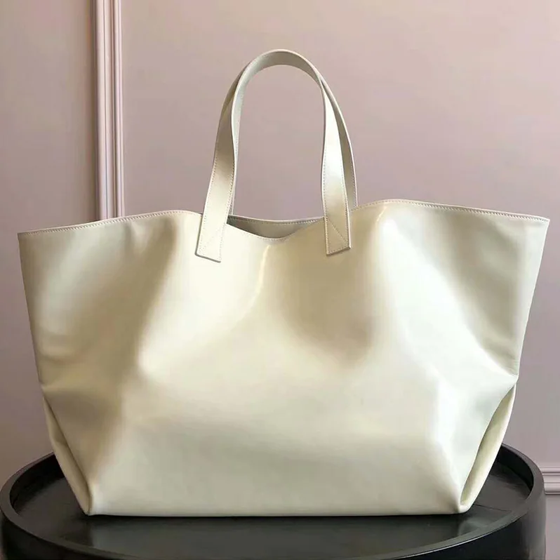 Celine Medium Made in Tote in Leather for Women in White