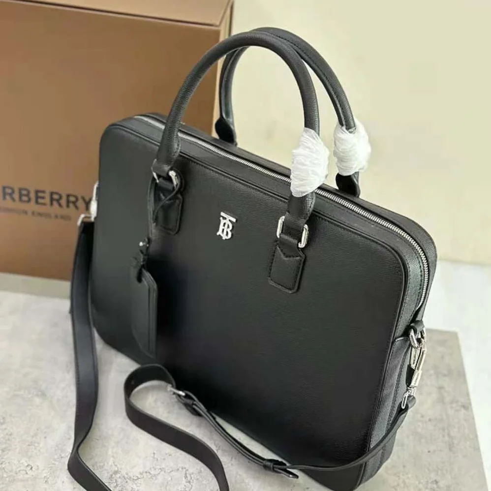 Burberry Slim Ainsworth Briefcase for Men in Black Burberry Slim Ainsworth Briefcase for Men in Black