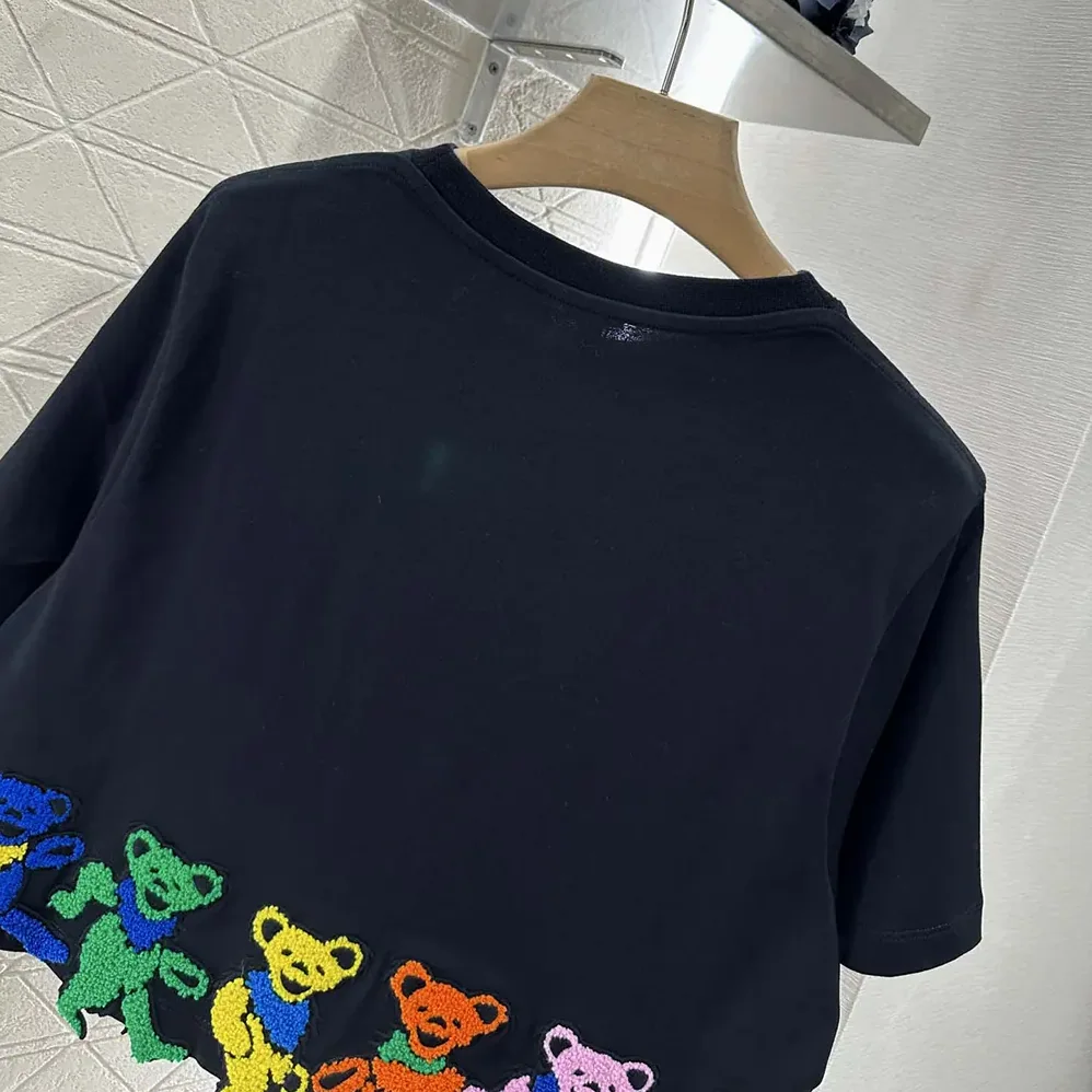 Loewe Cropped T-shirt in Cotton for Women in Black Loewe Cropped T-shirt in Cotton for Women in Black