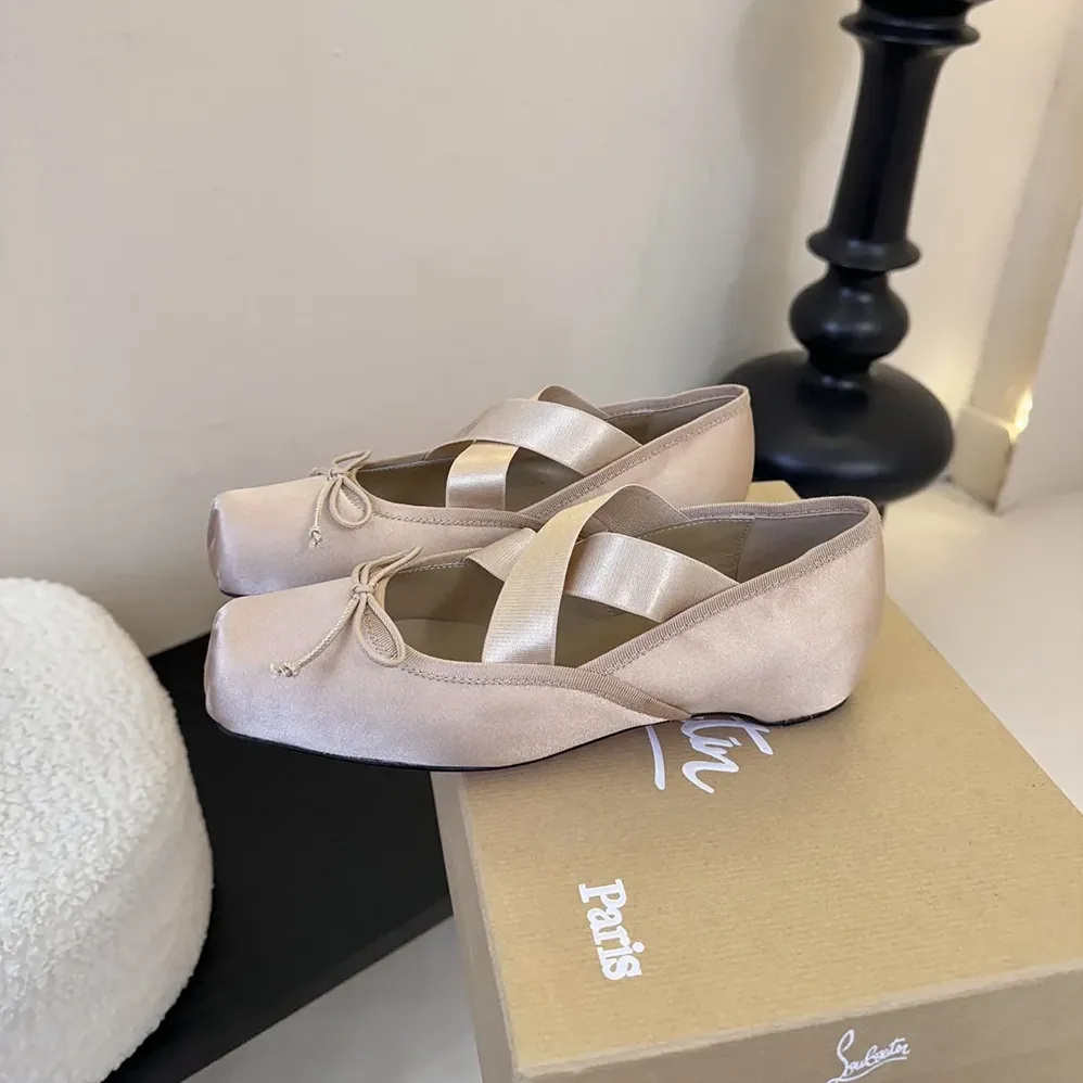 Christian Louboutin Cassiasticina Ballerinas Crepe Satin for Women in Pink Christian Louboutin Cassiasticina Ballerinas Crepe Satin for Women in Pink