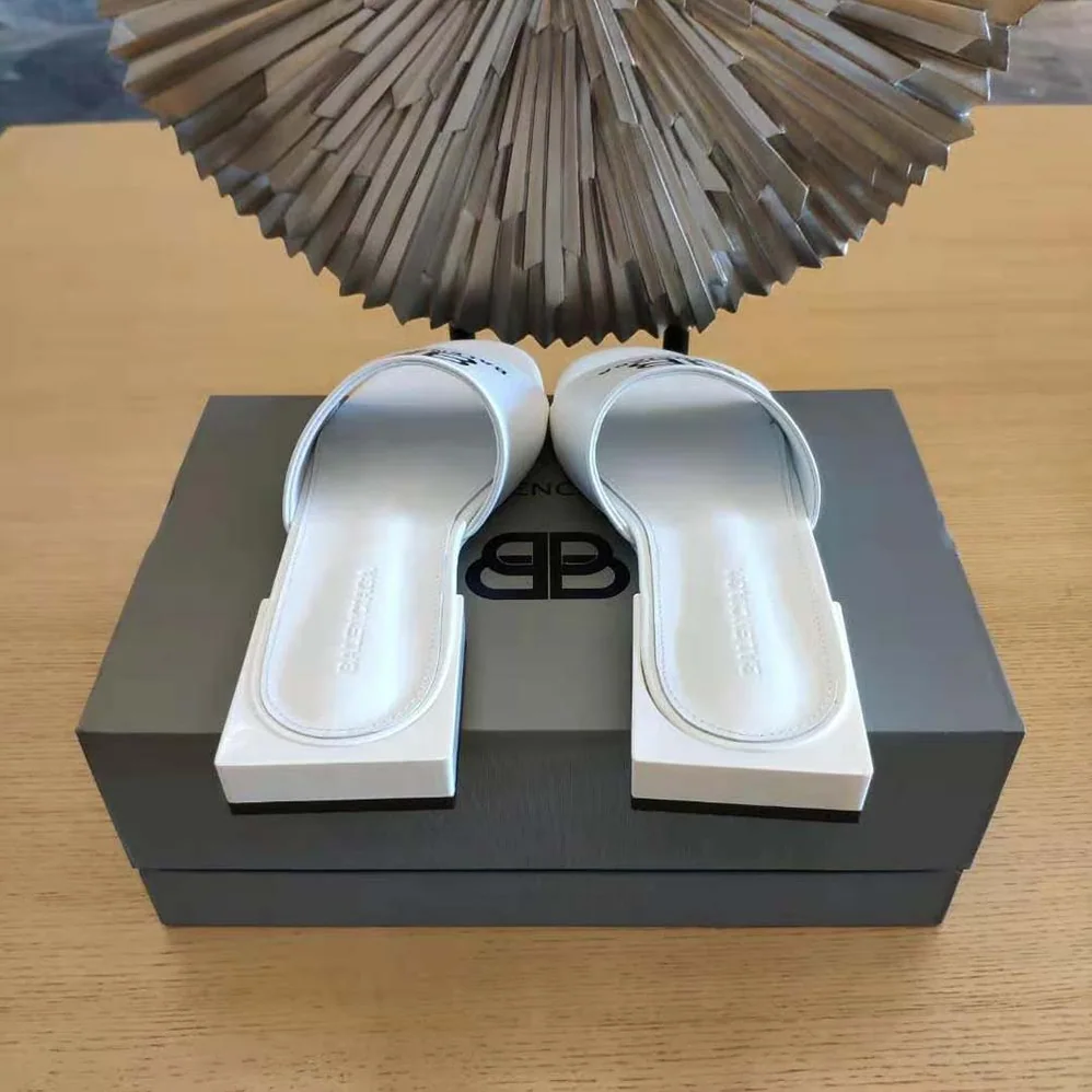 Balenciaga Box Sandal in White and Black Soft Nappa Sheepskin for Women Balenciaga Box Sandal in White and Black Soft Nappa Sheepskin for Women