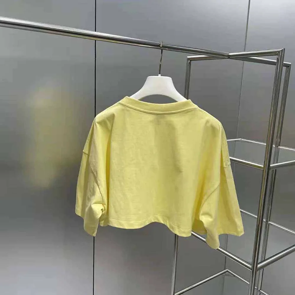 Loewe Cropped Anagram T-shirt in Cotton for Women in Yellow