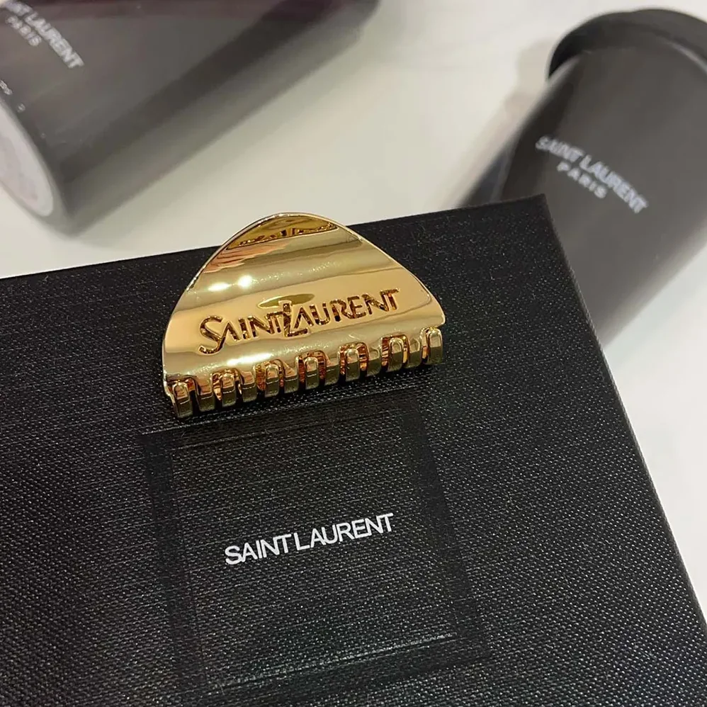 Saint Laurent YSL Saint Laurent Claw Clip in Metal for Women Saint Laurent YSL Saint Laurent Claw Clip in Metal for Women
