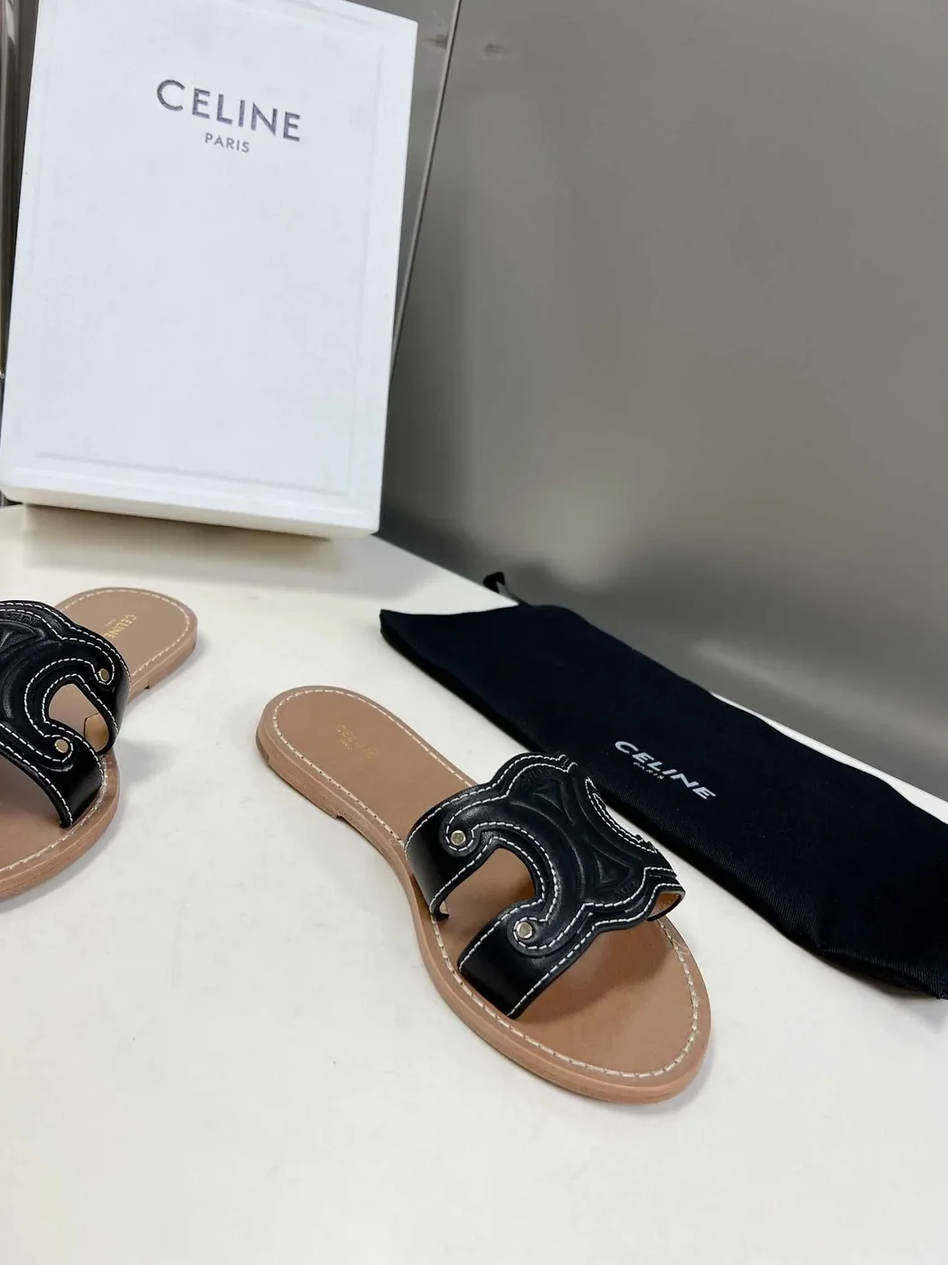 Celine Triomphe Mule Black .38NO Celine Triomphe Mule Black .38NO