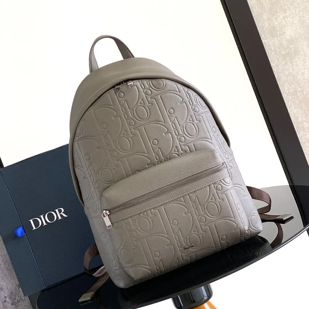 Dior Rider 2.0 Zipped Backpack Gray Dior Gravity Leather and Gray Grained Calfskin for Men Dior Rider 2.0 Zipped Backpack Gray Dior Gravity Leather and Gray Grained Calfskin for Men