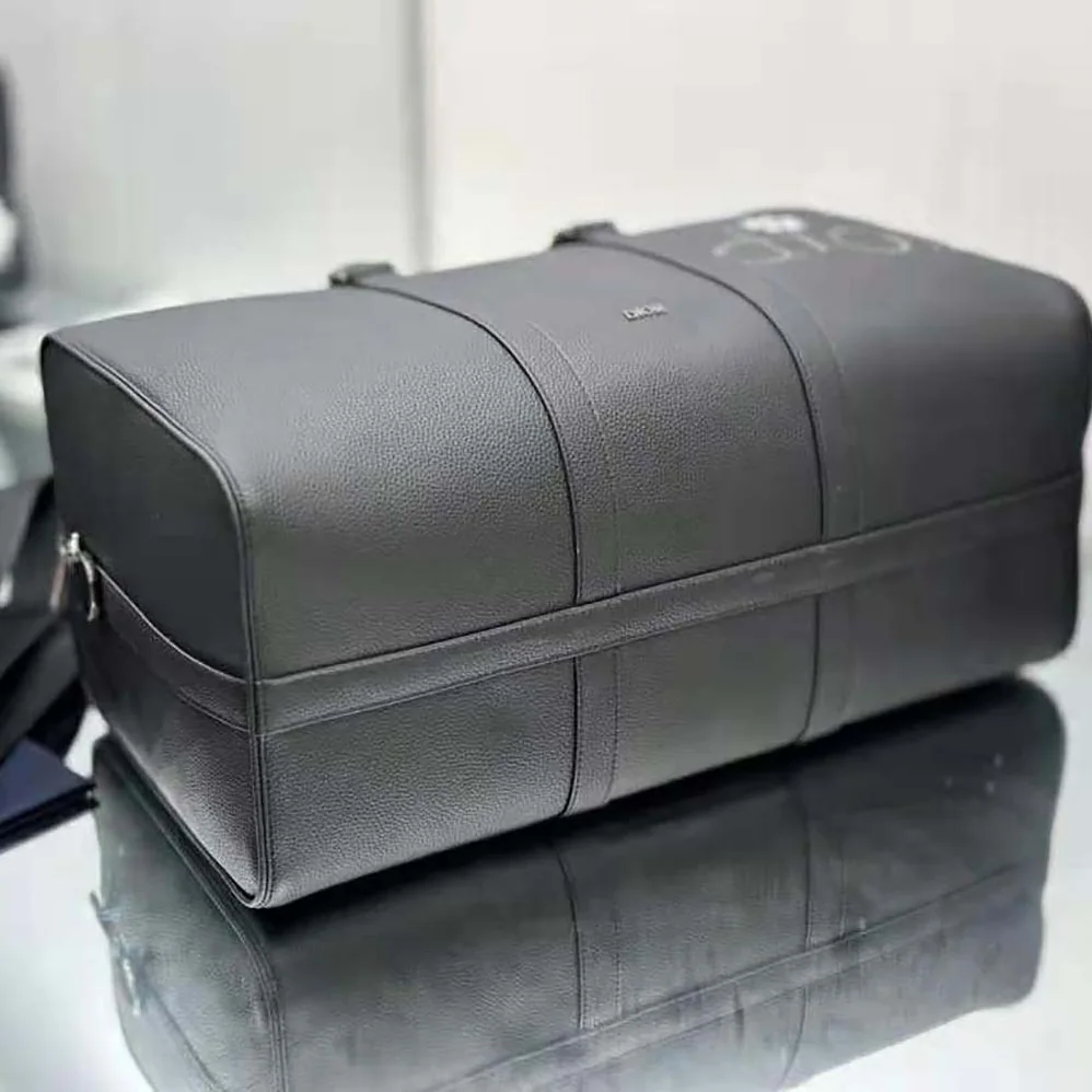Dior By Erl Dior Lingot 50 Bag Black Grained Calfskin for Men Dior By Erl Dior Lingot 50 Bag Black Grained Calfskin for Men