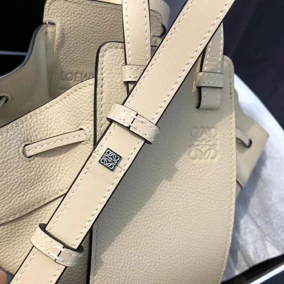 Loewe Hammock Dw Mini Bag in Nappa Calf for Women in White Loewe Hammock Dw Mini Bag in Nappa Calf for Women in White