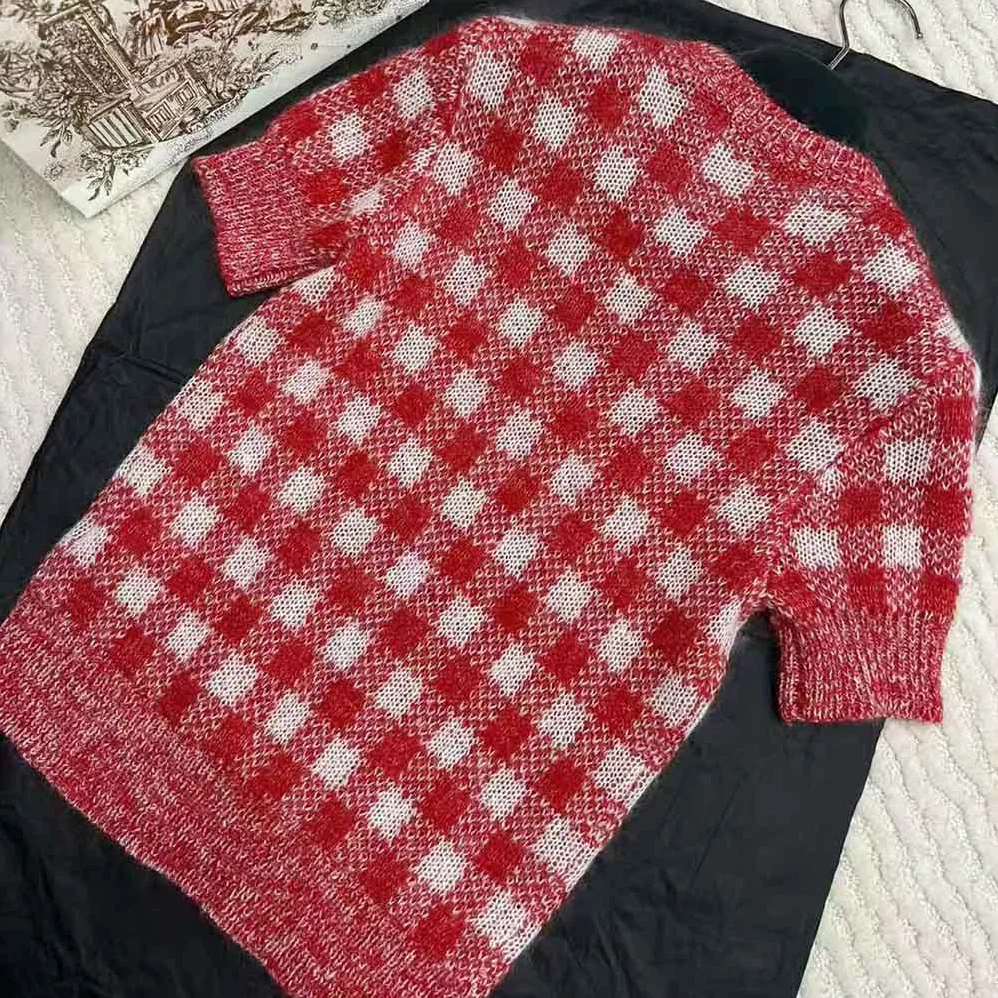 Dior Short-Sleeved Sweater Red D for Women in Little Vichy Alpaca Dior Short-Sleeved Sweater Red D for Women in Little Vichy Alpaca