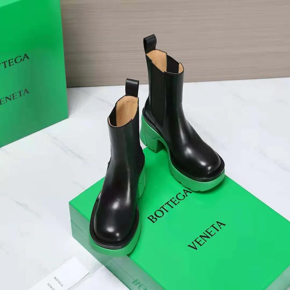 Bottega Veneta Flash Ankle Chelsea Boot Shearling for Women in Green Bottega Veneta Flash Ankle Chelsea Boot Shearling for Women in Green