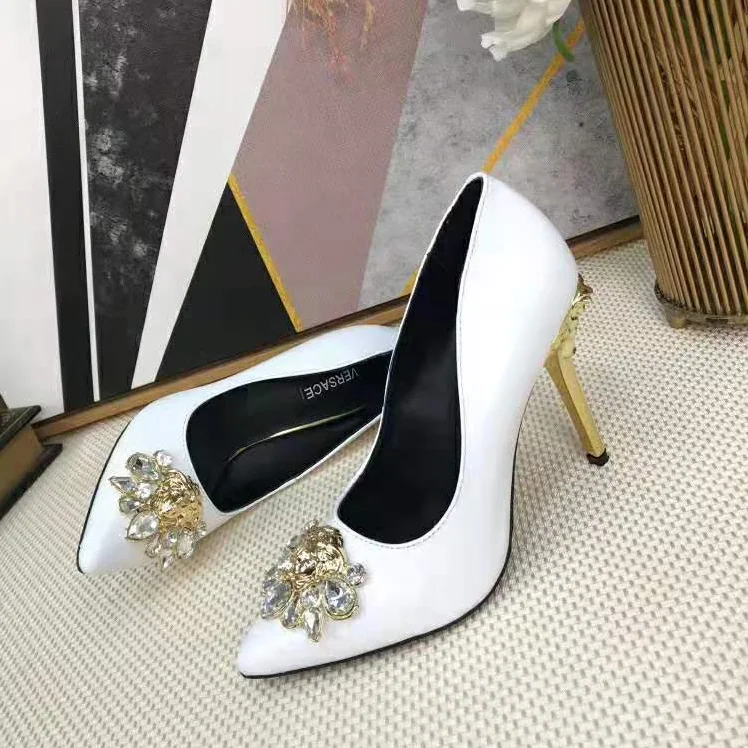 Versace Palazzo Pumps Leather Shoes for Women in White Versace Palazzo Pumps Leather Shoes for Women in White