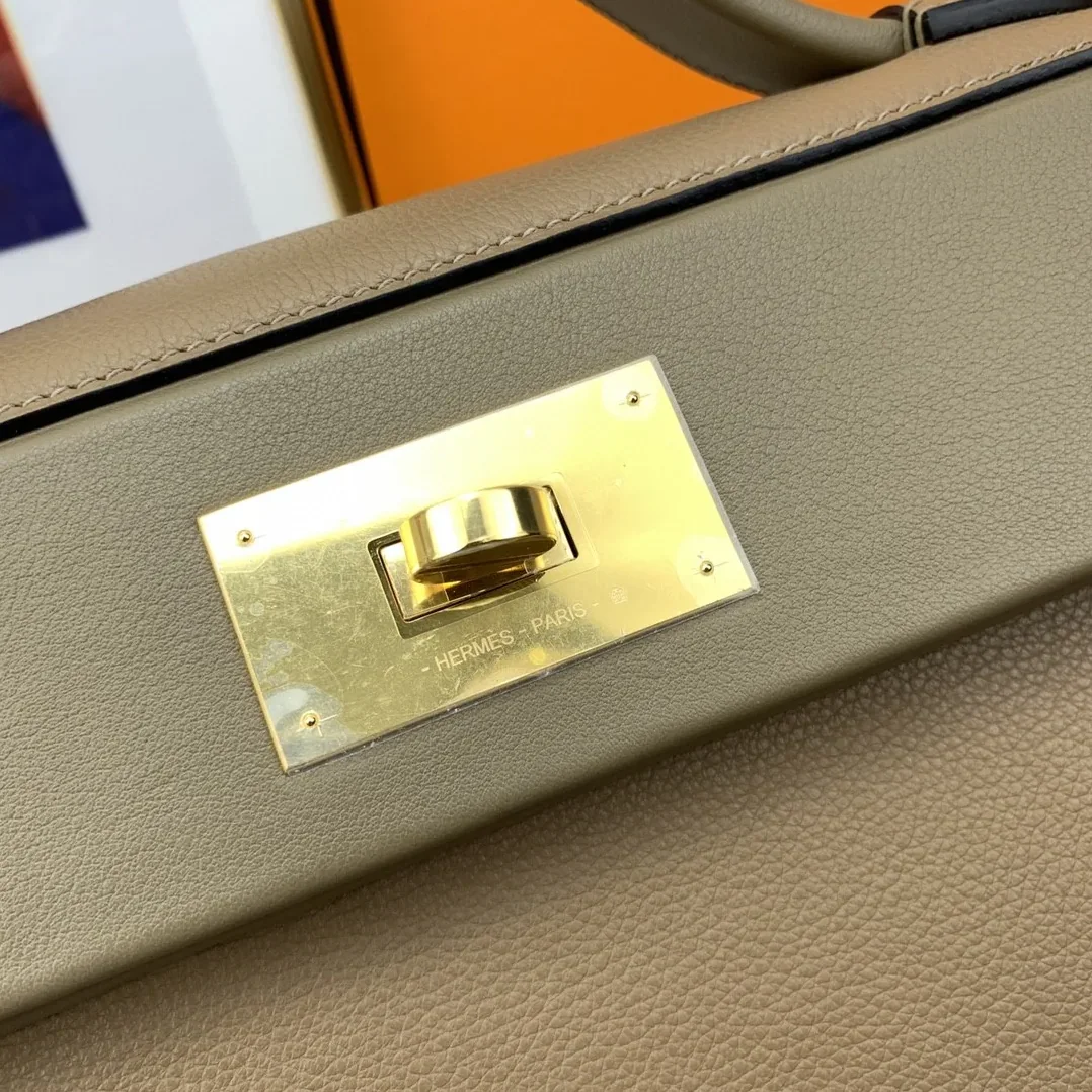 Hermes Clemence Swift Light Brown Hermes Clemence Swift Light Brown