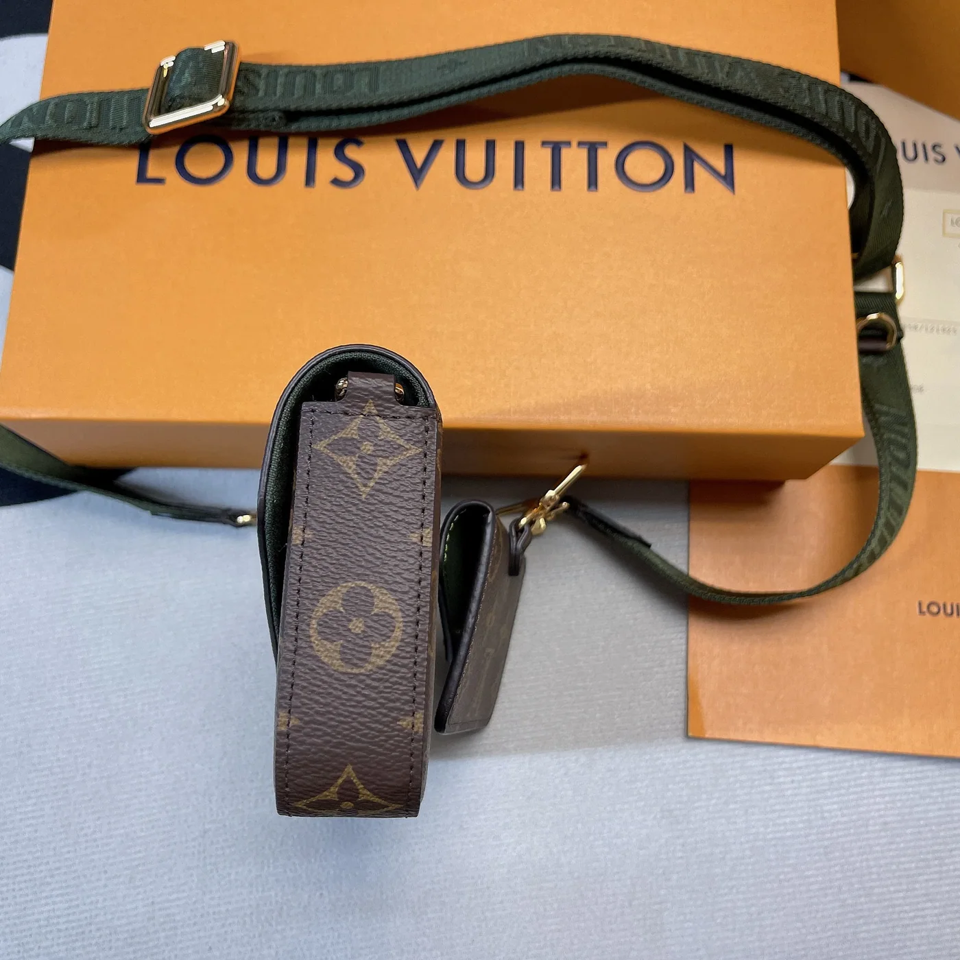 Louis Vuitton Pochette Felicie Strap & Go Wallet Shoulder Bag / Khaki Green Monogram Canvas Gold Hardware