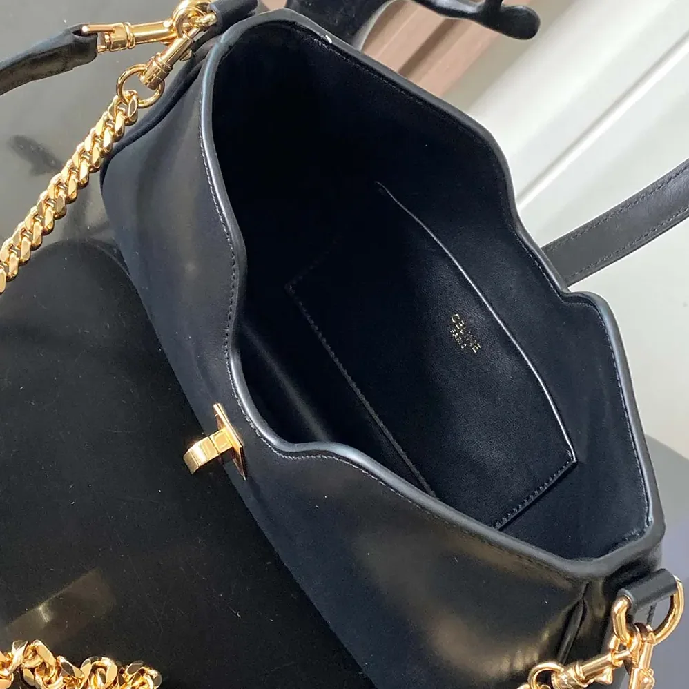 Celine Shoulder Camille 16 Soft In Smooth Calfskin for Women in Black Celine Shoulder Camille 16 Soft In Smooth Calfskin for Women in Black