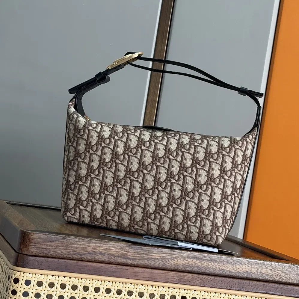 Dior Jett Pouch Brown Dior Oblique Jacquard for Men Dior Jett Pouch Brown Dior Oblique Jacquard for Men