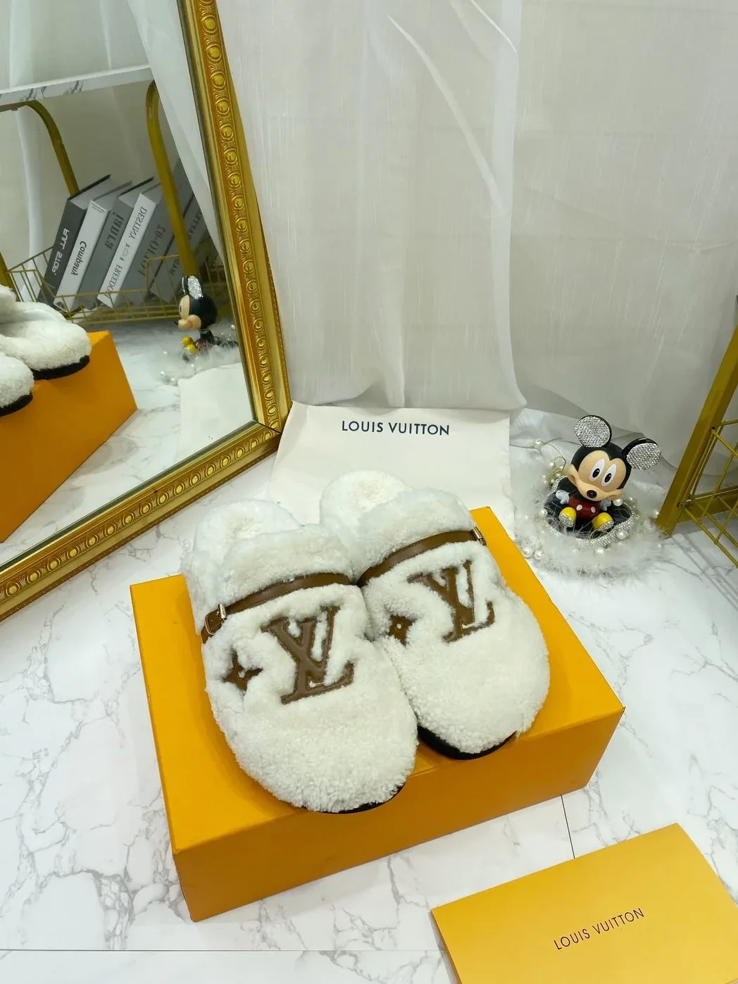 Louis Vuitton Winterbreak Flat Comfort Mule White for Women