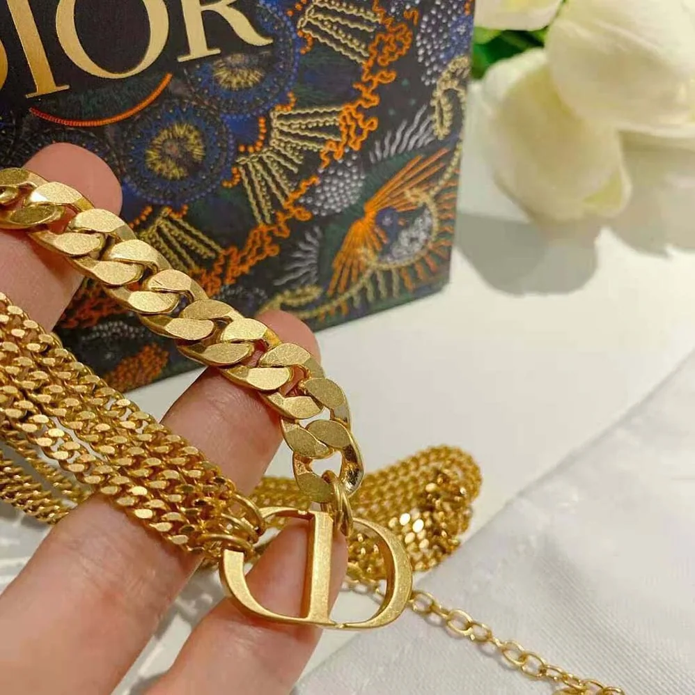 Dior 30 Montaigne Necklace Gold for Women in Finish Metal Dior 30 Montaigne Necklace Gold for Women in Finish Metal