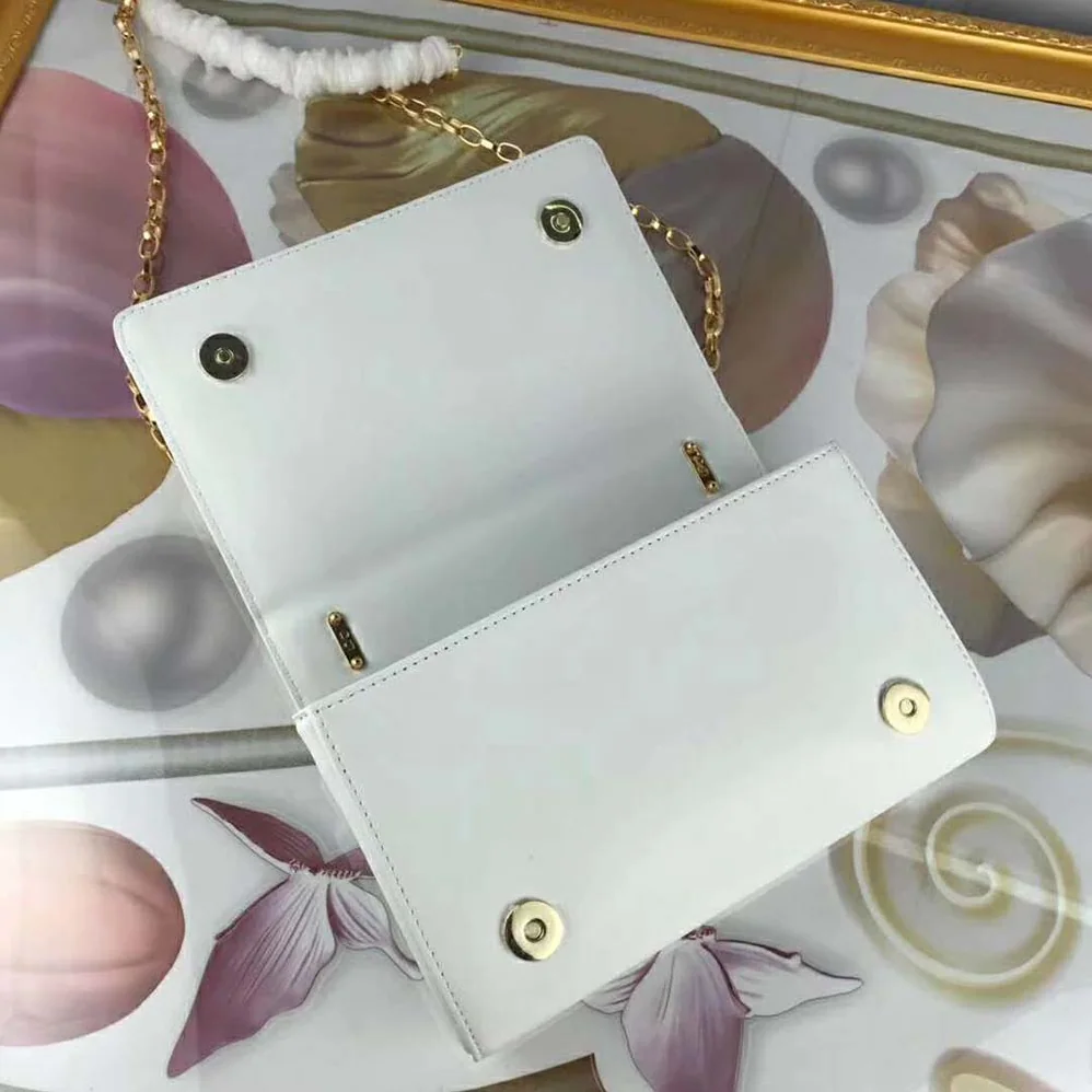 Dolce Gabbana D&G DG Girls Shoulder Bag Nappa Leather for Women in White Dolce Gabbana D&G DG Girls Shoulder Bag Nappa Leather for Women in White