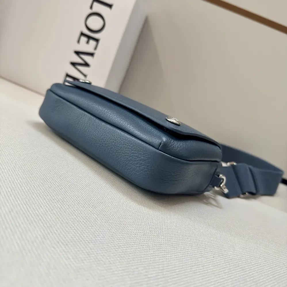 Loewe Small Pebble Messenger Bag in Supple Grained Calfskin for Unisex in Navy Loewe Small Pebble Messenger Bag in Supple Grained Calfskin for Unisex in Navy