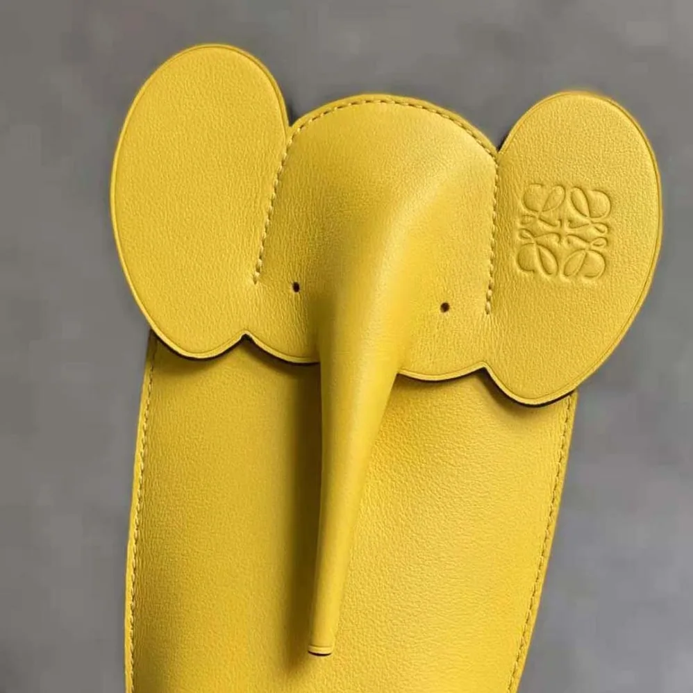Loewe Elephant Pocket in Classic Calfskin for Women in Yellow Loewe Elephant Pocket in Classic Calfskin for Women in Yellow