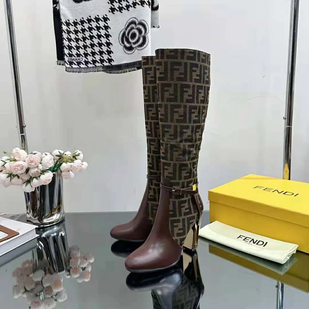 Fendi Delfina Brown Leather High for Women in heeled Boots