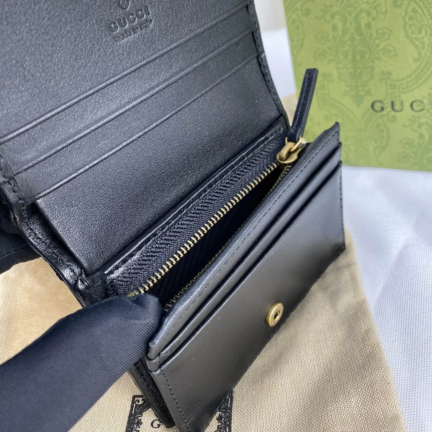 Gucci GG Marmont Card Case Wallet Black / Gucci GG Marmont Card Case Wallet Black /