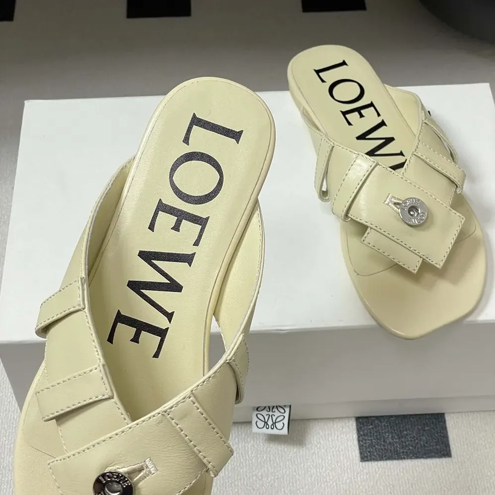Loewe Toy Panta Toe Post Sandal in Lambskin for Women in Beige Loewe Toy Panta Toe Post Sandal in Lambskin for Women in Beige