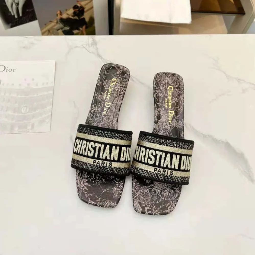 Dior Dway Heeled Slide Beige and Black Cotton Embroidered with Plan de Paris Motif for Women Dior Dway Heeled Slide Beige and Black Cotton Embroidered with Plan de Paris Motif for Women