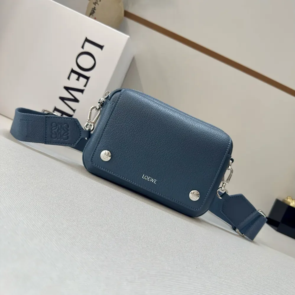 Loewe Small Pebble Messenger Bag in Supple Grained Calfskin for Unisex in Navy Loewe Small Pebble Messenger Bag in Supple Grained Calfskin for Unisex in Navy