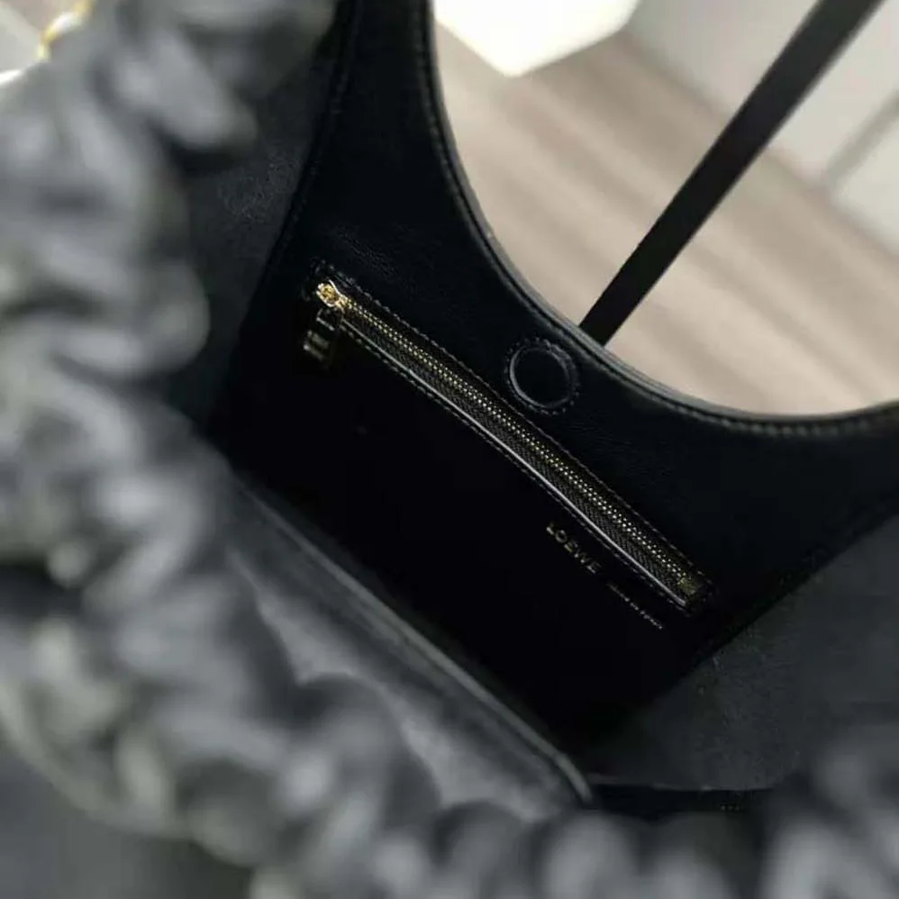 Loewe Small Squeeze Bag in Nappa Lambskin for Women in Black